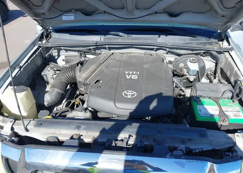 2007 Toyota Tacoma Prerunner V6 z USA, uszkodzony, nr VIN 5TEKU72N77Z407340